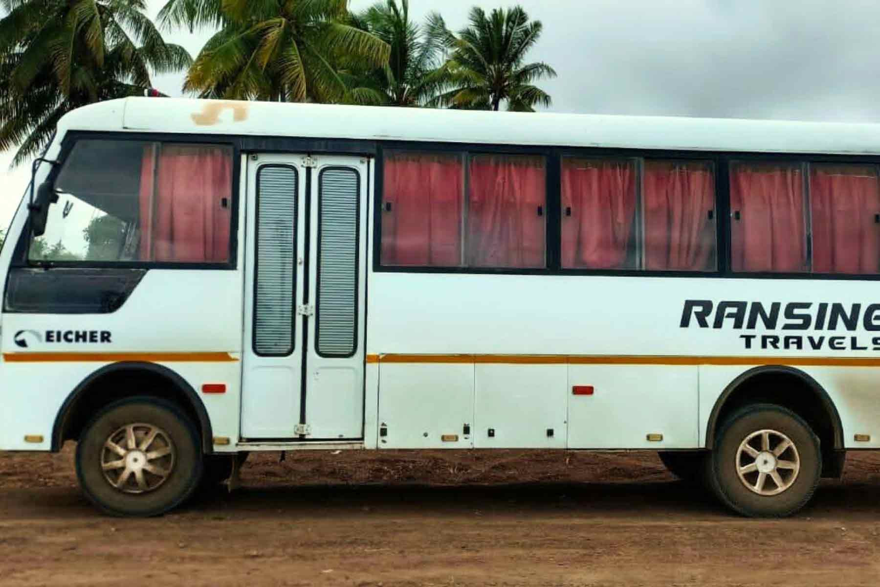 tempo traveller service in nashik